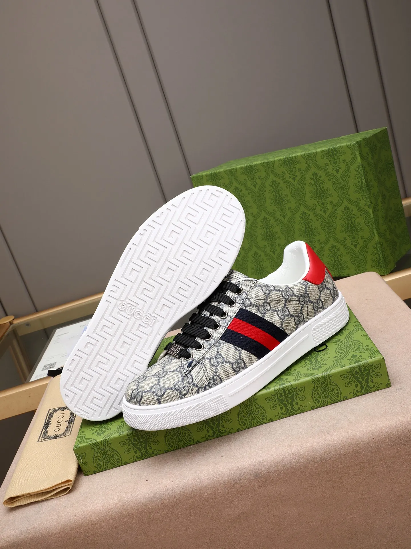 Men's shoes 💰400 [running volume version] GUGGI white shoe series! The fabric is made of imported cowhide➕Gucci special material➕sheep lining➕original rubber outsole, men's size 38-44 (45 can be customized)